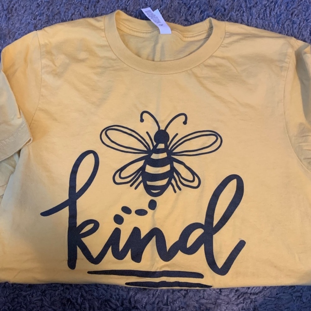 Be kind tshirt